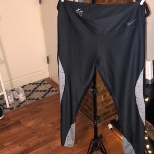 Like New Pair of Nike Dri-fit Leggings - Sz. XL